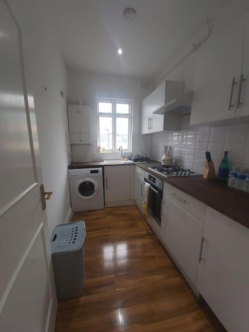 London Zone 2, Easy Travel Apartment Exterior foto