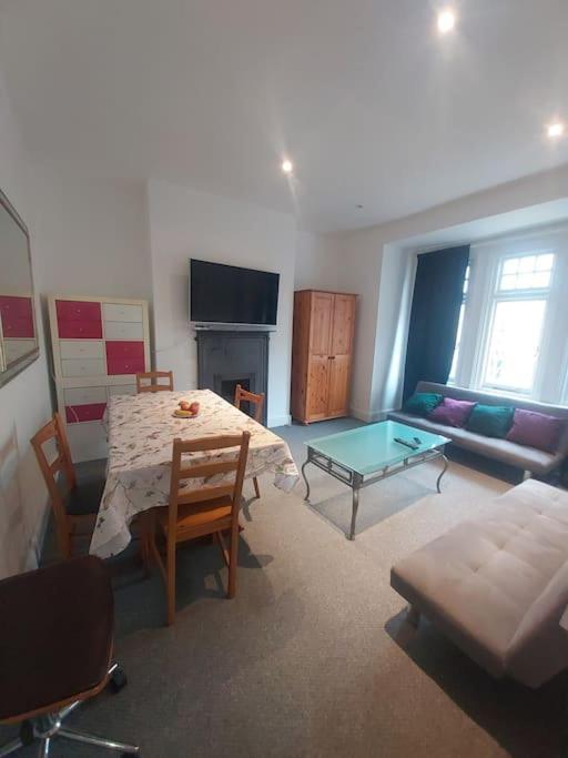 London Zone 2, Easy Travel Apartment Exterior foto